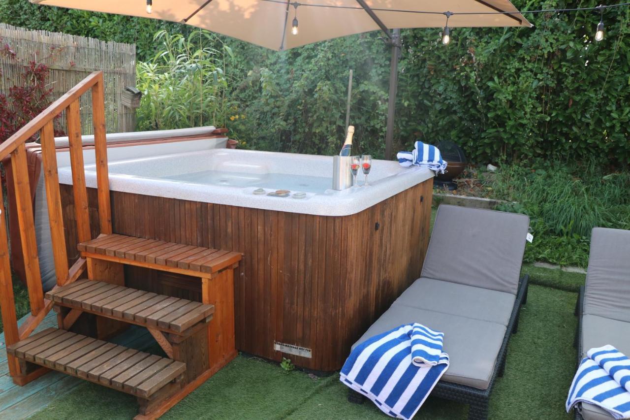 Palm 1 Park Home With Hot Tub Swanage Eksteriør billede