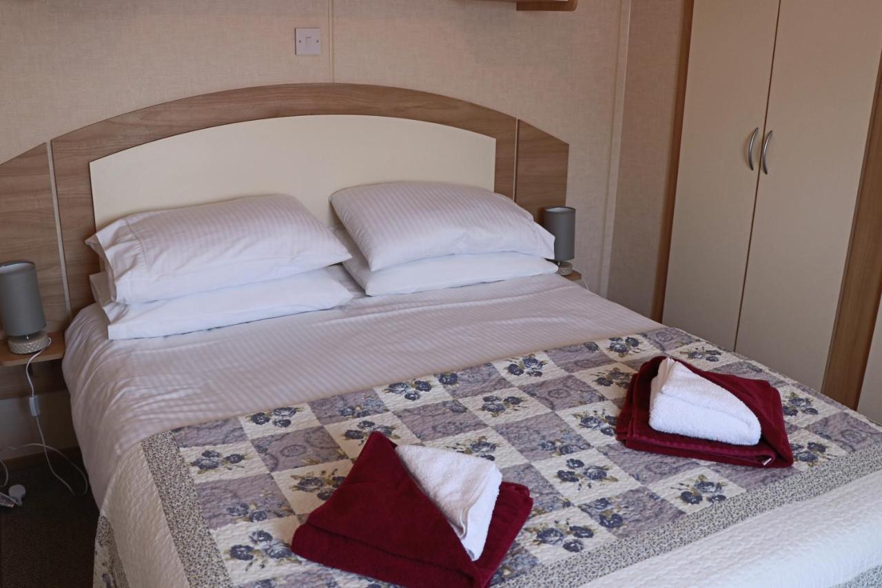 Palm 1 Park Home With Hot Tub Swanage Eksteriør billede